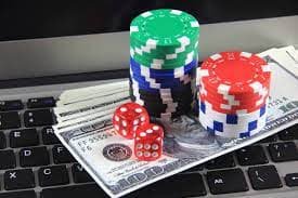 Pengguna Indonesia menikmati kasino langsung holybet melalui ponsel dengan antarmuka yang dioptimalkan untuk layar sentuh mobile